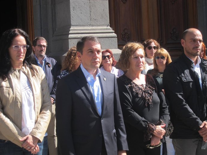 Minuto de silencio en Santa Cruz de Tenerife