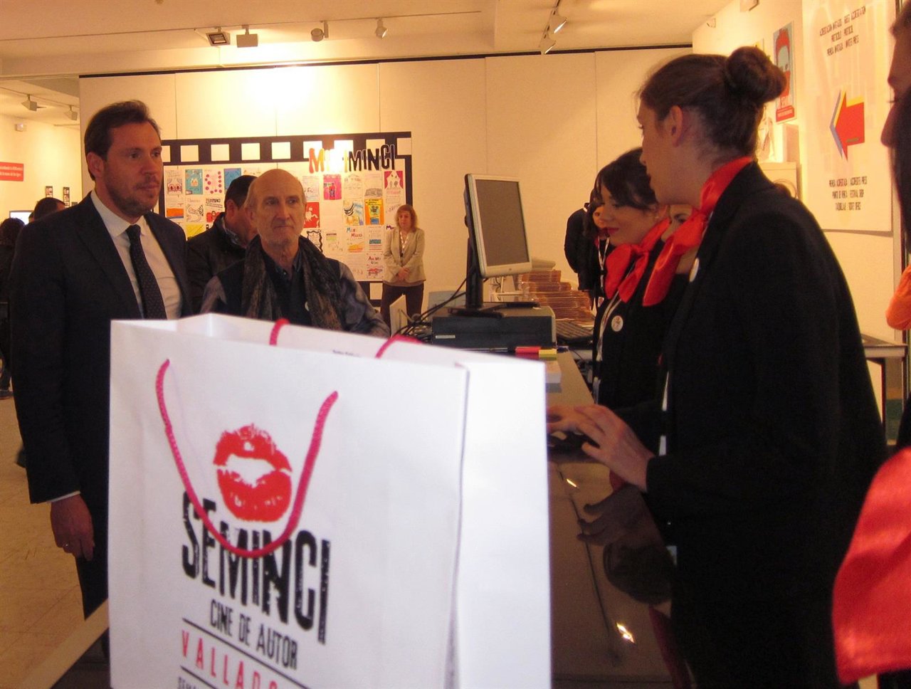 El alcalde de Valladolid, Óscar Puente, en la zona de acreditados de la Seminci