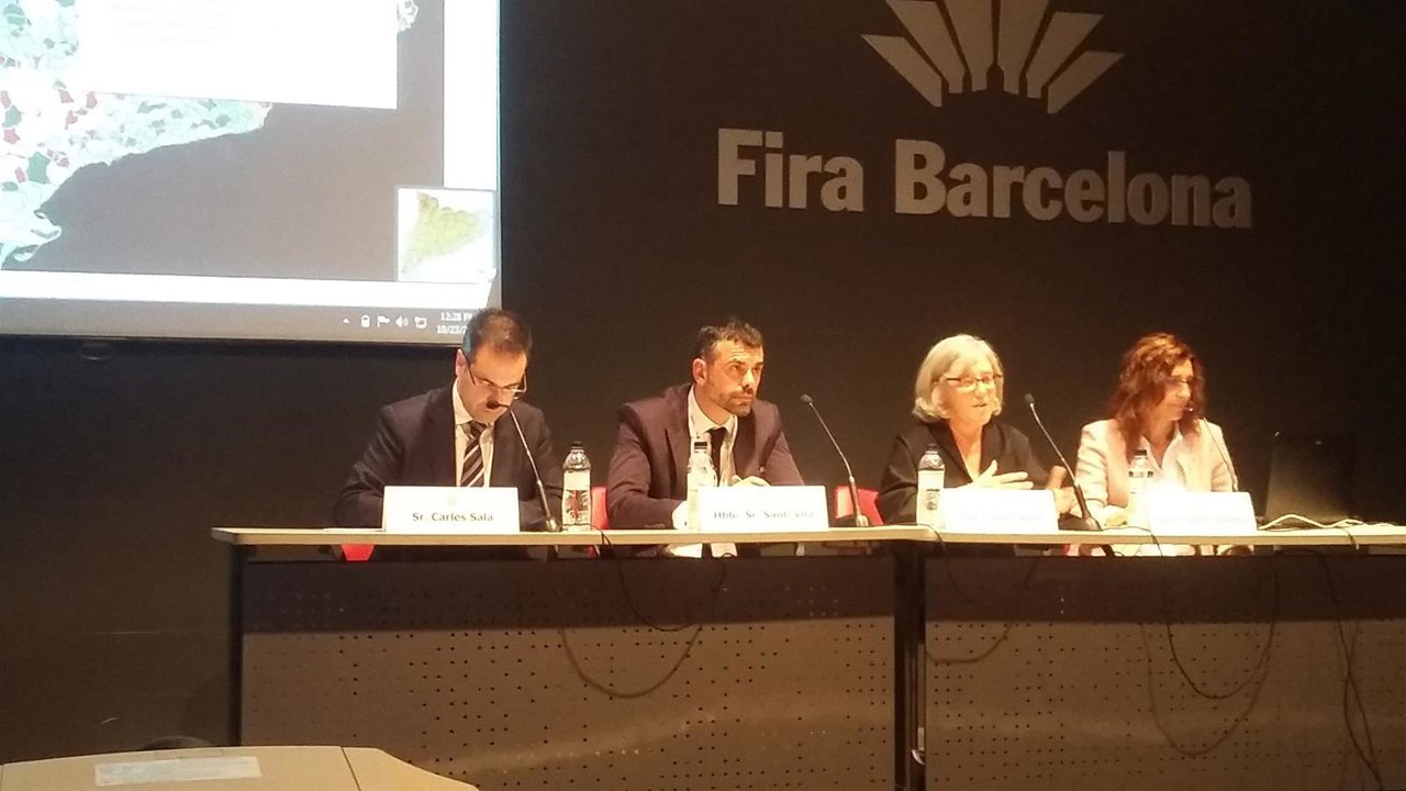 El secretario de vivienda, C.Sala, y el conseller S.Vila