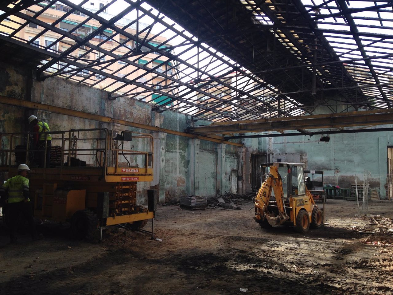 Obras en el interior de la antigua fábrica de Bombas Gens
