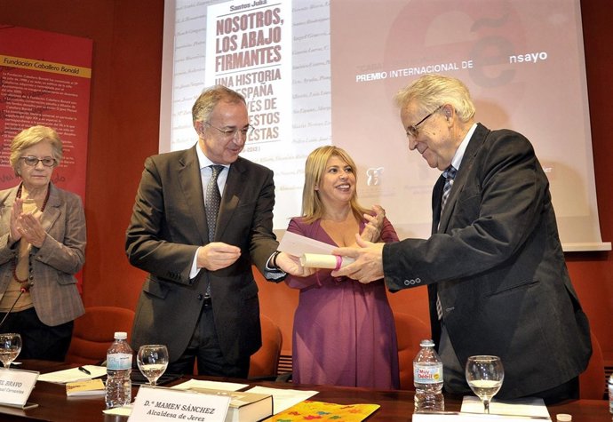 Santos Juliá, Premio Internacional de Ensayo Caballero Bonald           