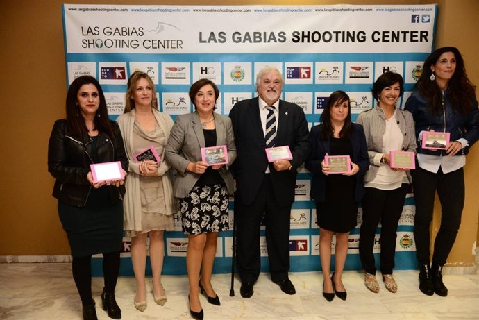 Autoridades asistentes a las jornadas sobre la mujer en el deporte de Las Gabias