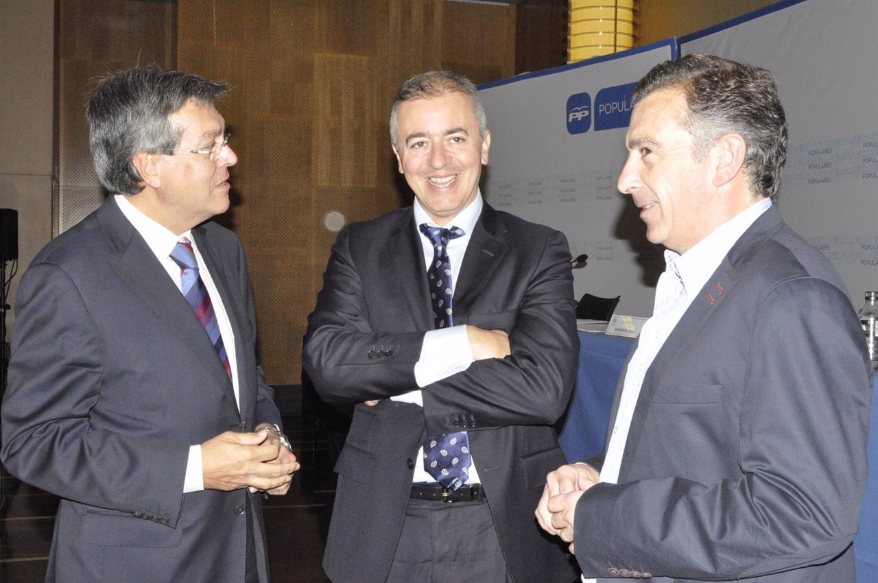 José Ignacio Senao, Javier Campoy y Luis María Beamonte (PP).