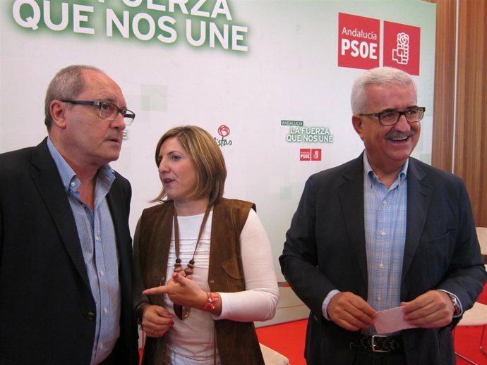 Juan Cornejo, Irene García y Manuel Jiménez Barrios en un acto del PSOE de Cádiz