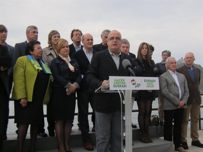 Joseba Egibar y candidatos jeltzales.