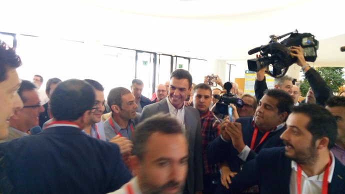 Pedro Sánchez a su llegada a la Universidad de Alicante
