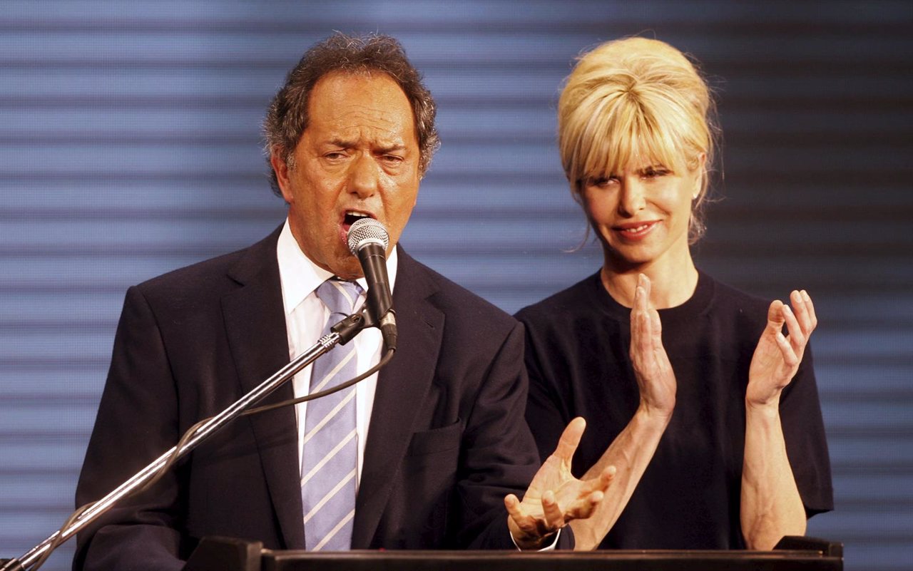 Daniel Scioli, Buenos Aires' province governor and presidential candidate speaks