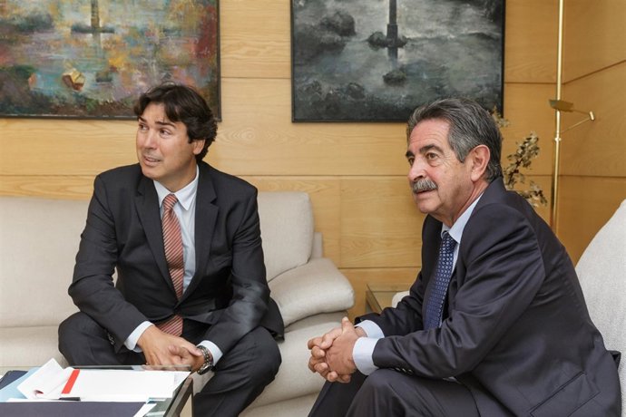 Revilla con presidente Autoridad Portuara 