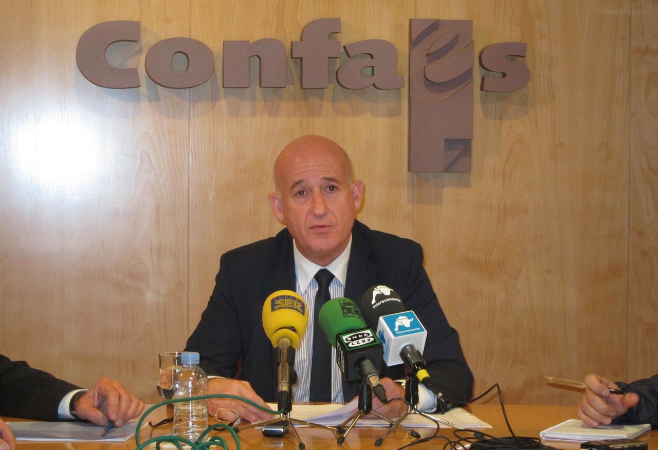  Juan Antonio Martín Mesonero En La Sede De Confaes