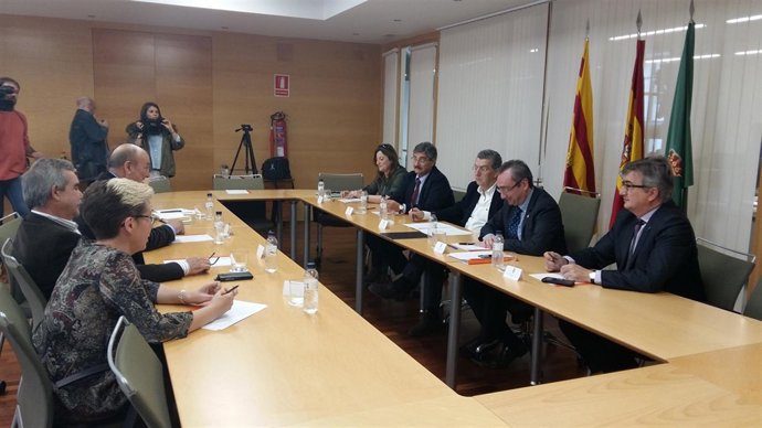 Reunión por la asistencia sanitaria en la Franja.