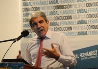 Aníbal Fernández, dispuesto a "dar un paso al costado" tras su derrota en Buenos Aires