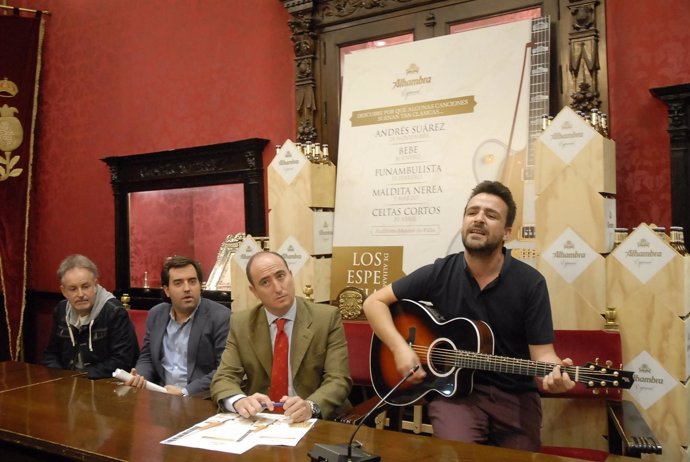 Presentación de 'Los Especiales de la Alhambra y Cía' en el Ayuntamiento.