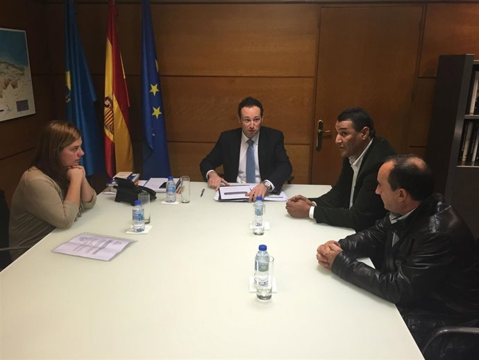 Reunión entre el Gobierno asturiano y representantes saharauis. 