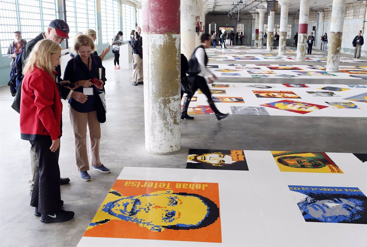 El artista chino Ai Weiwei abrirá puntos de recogida de LEGO para su nueva