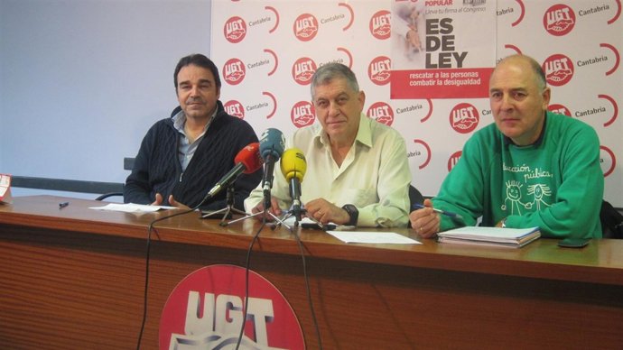 Fenando Galván (CCOO), Fernando García (UGT) y Jesús Aguayo (STEC)