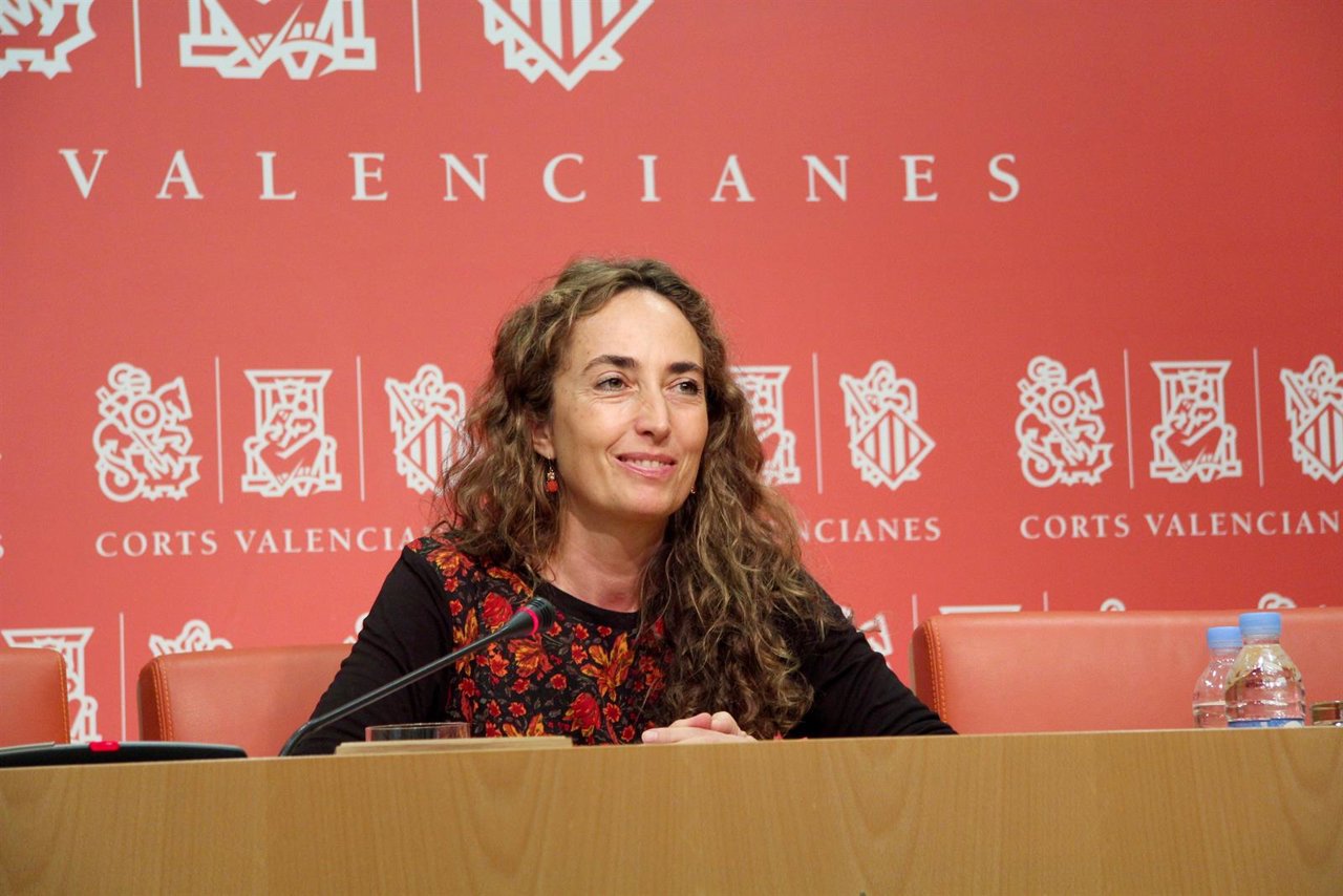 Carolina Punset en rueda de prensa