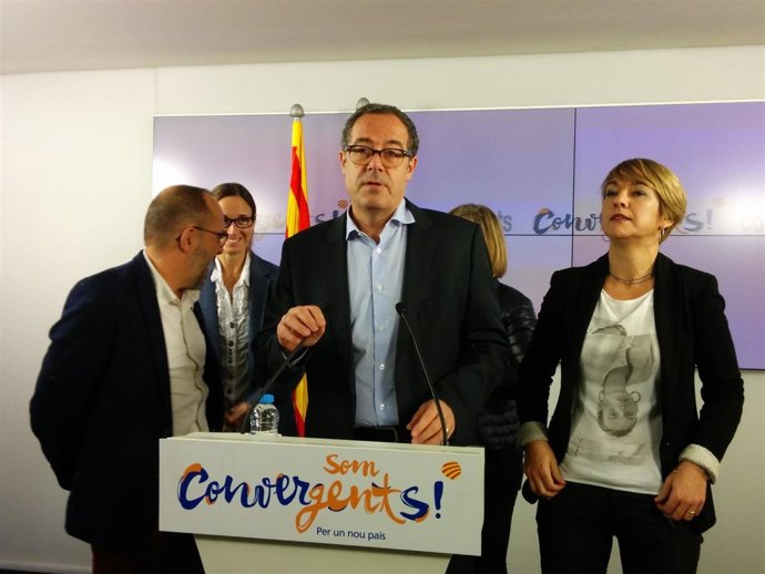 Rueda de prensa de Pere Macias (CDC) con otros diputados del Congreso