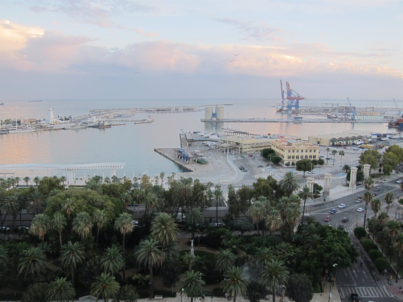 Puerto de Málaga, Autoridad Portuaria, Barco, Barcos, Muelle, Farola, Faro