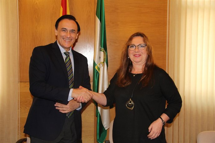 El rector de la UCO y la delegada de Igualdad, Salud y Políticas Sociales