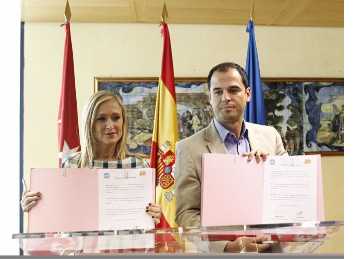 Cristina Cifuentes y Aguado presentan el acuerdo en la Comunidad de Madrid