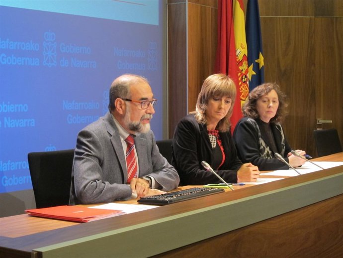 Fernando Domínguez, Ana Ollo e Isabel Elizalde.