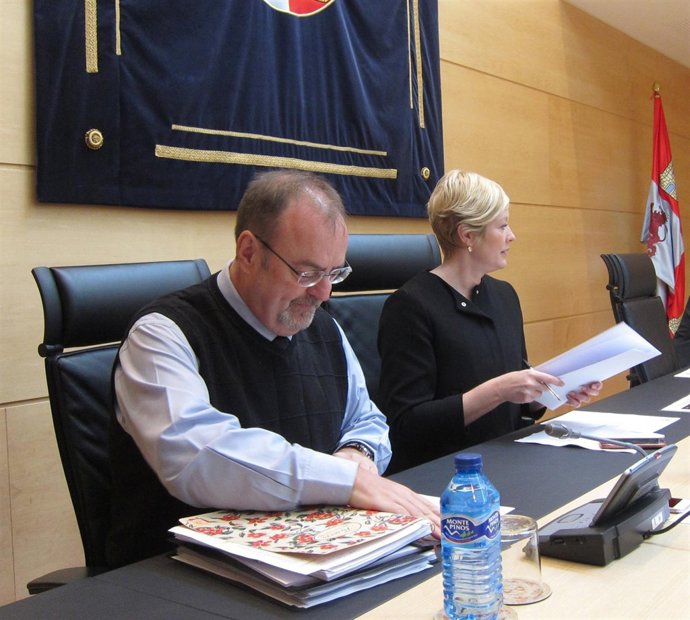 Rey al inicio de su comparecencia