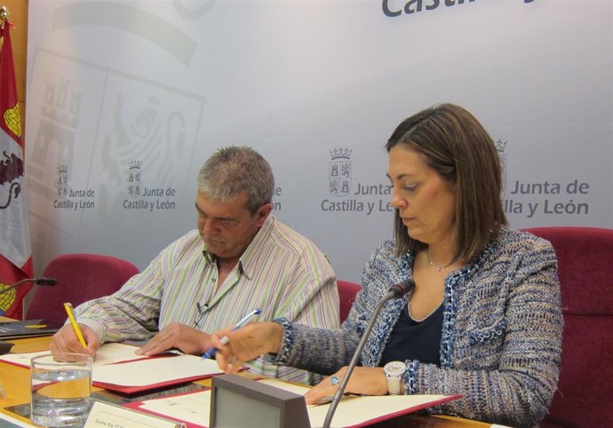 Firma del acuerdo entre Agricultura y los Artesanos Alimentarios