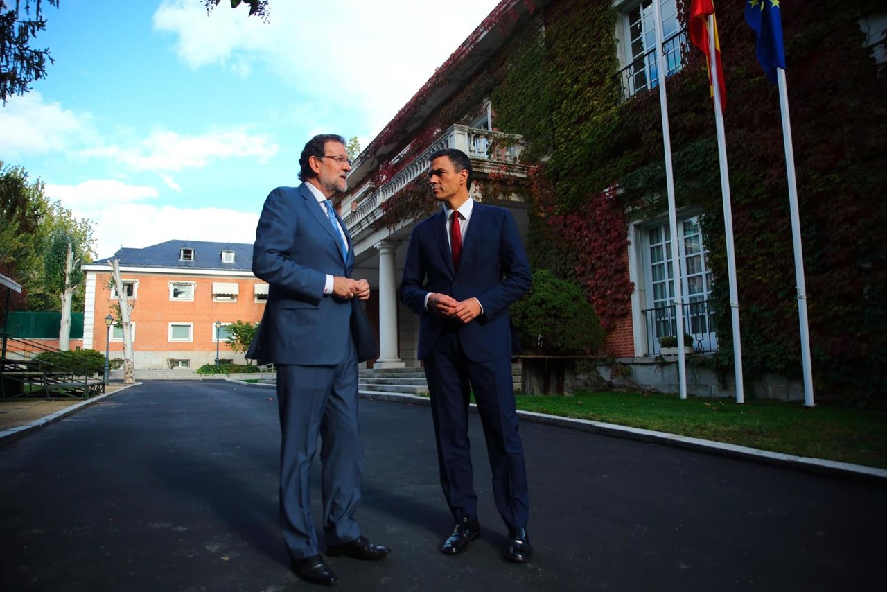 Rajoy y Sánchez almuerzan en la Moncloa