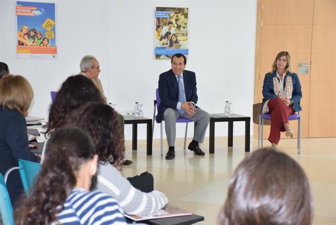 Junta de andalucía trabajo en red málaga inmigración formación