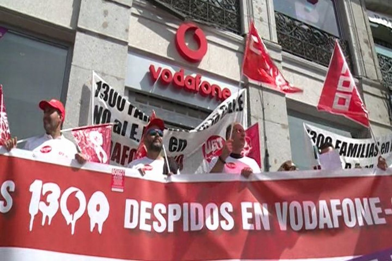 Empleados de Vodafone protestan contra el ERE