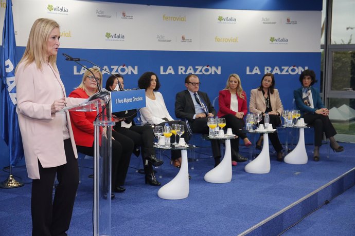 CIFUENTES ASISTE A LA INAUGURACIÓN DEL II FORO DE MUJERES Directivasla President