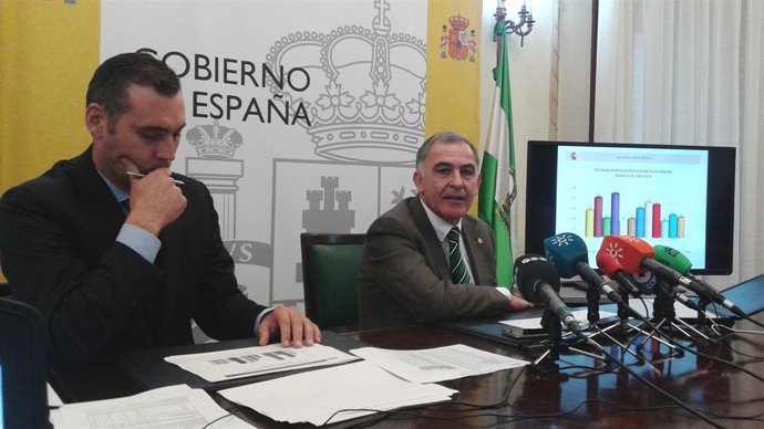 El subdelegado del Gobierno en Granada, Santiago Pérez.