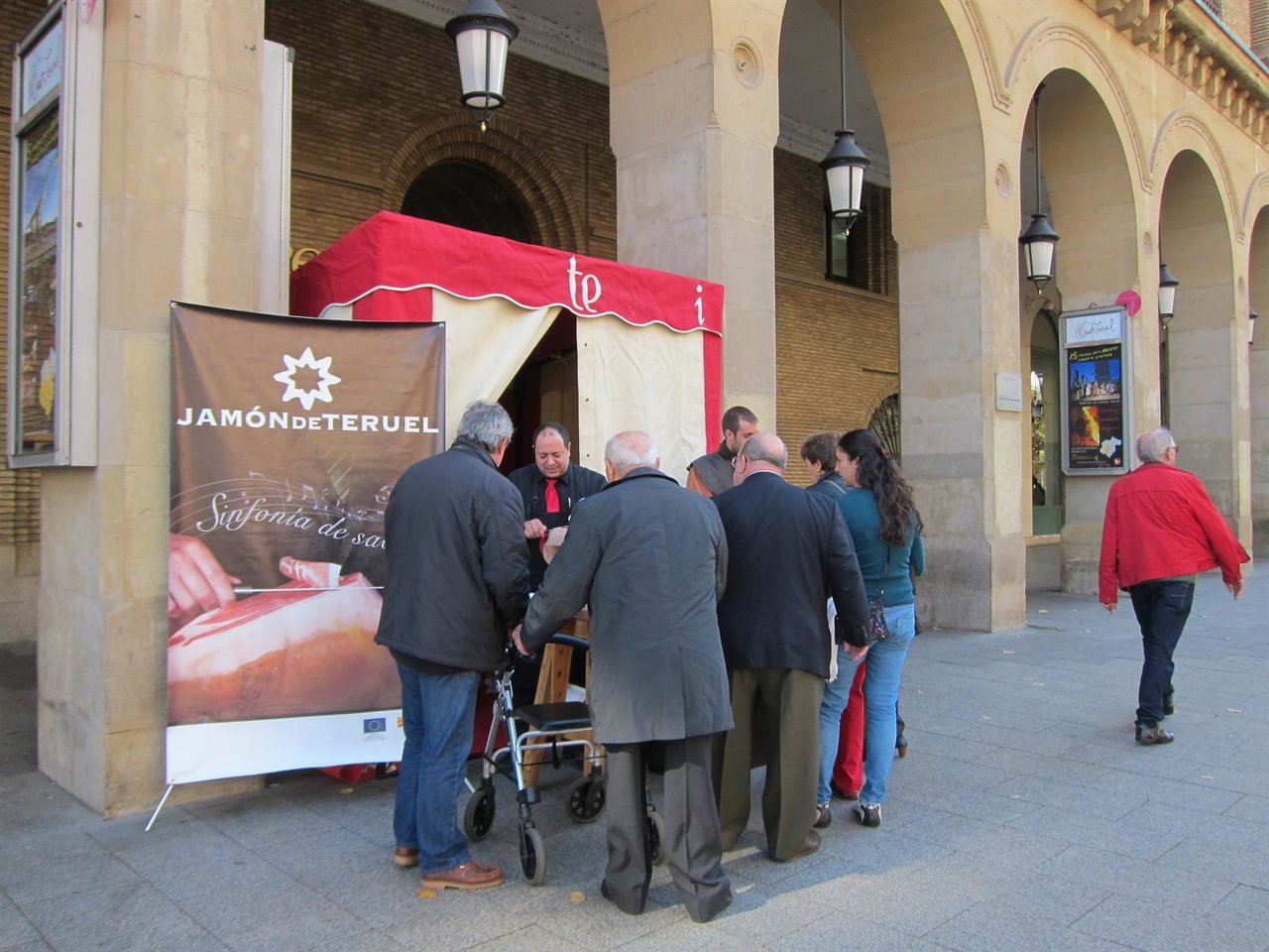 Degustación de jamón de Teruel en el Centro.