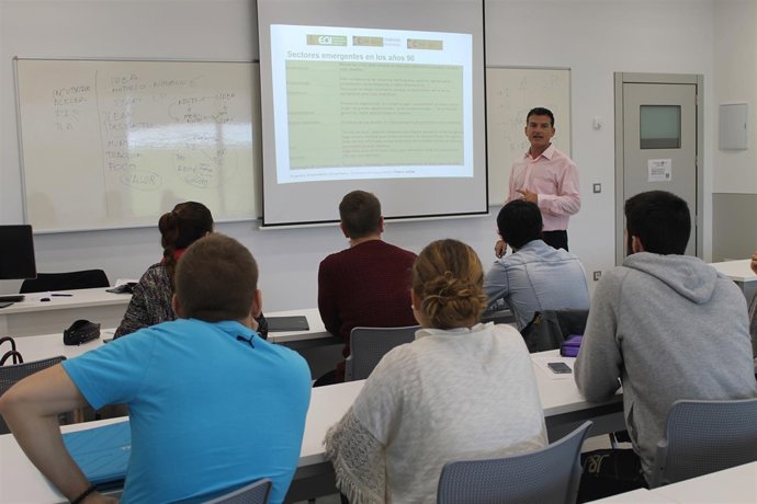 NP. 2015 10 29 Iniciativa Emprendedora UNEATLANTICO