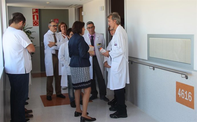 La consejera de Sanidad visita la Unidad de Ictus de Cartagena