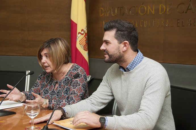 La presidenta de la Diputación de Cáceres y el diputado de Cultura