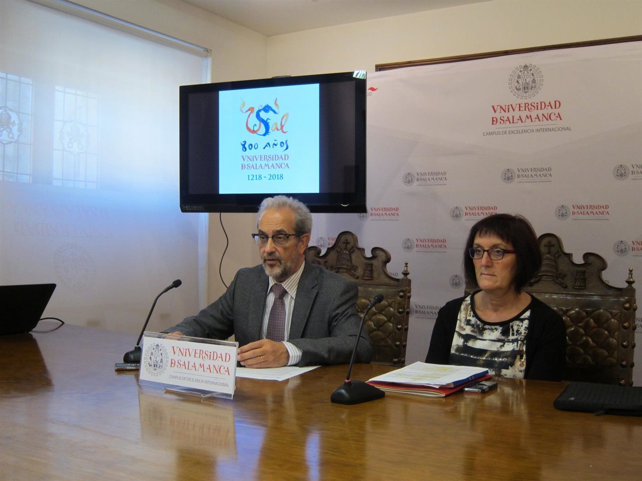 El rector de la USAL tras el Consejo de Gobierno 