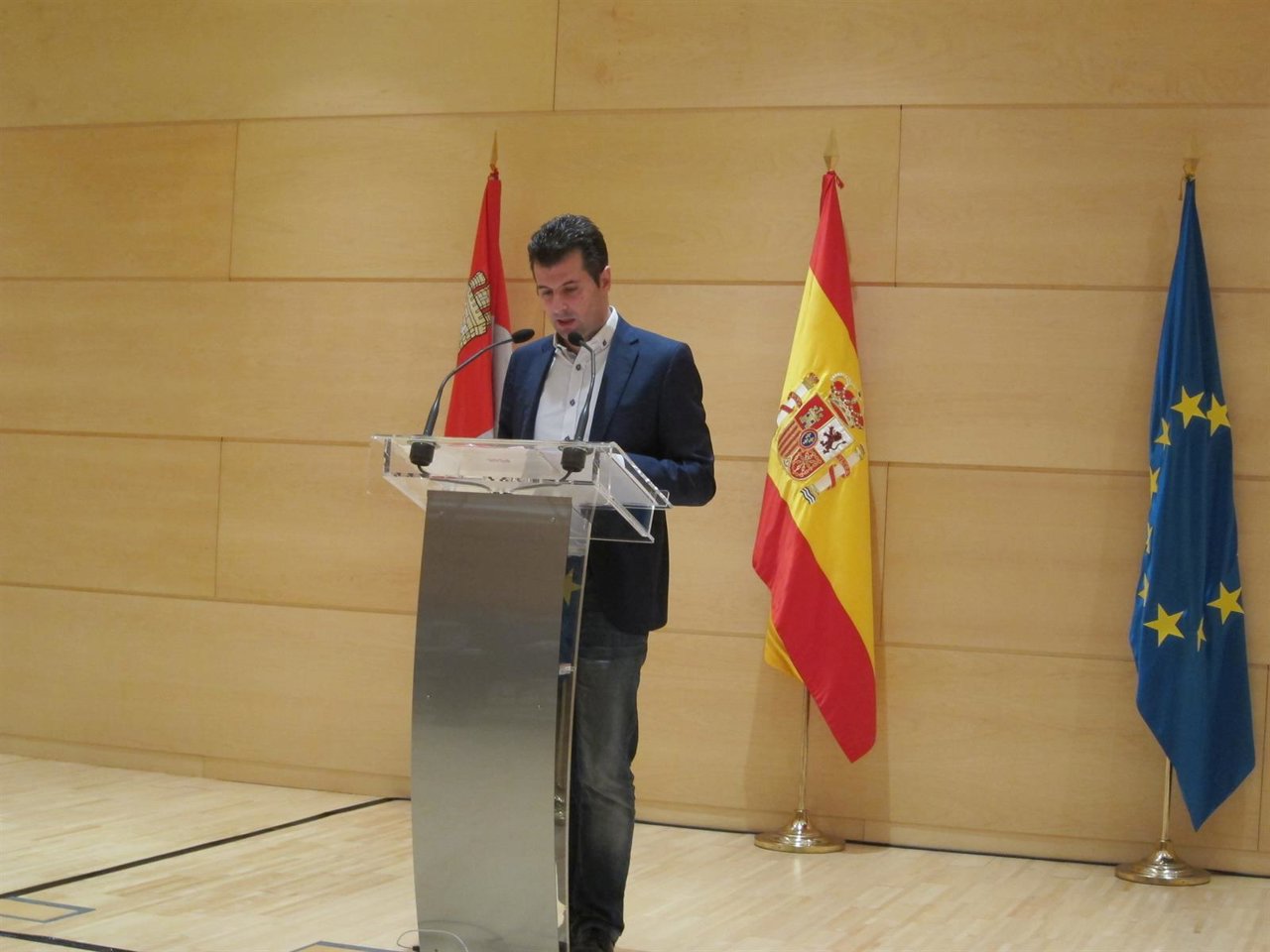 Tudanca durante la comparecencia