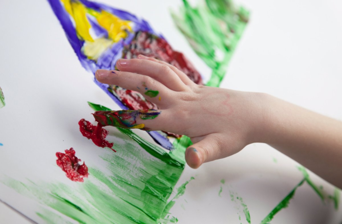 Pintar con los dedos - Actividad sensorial
