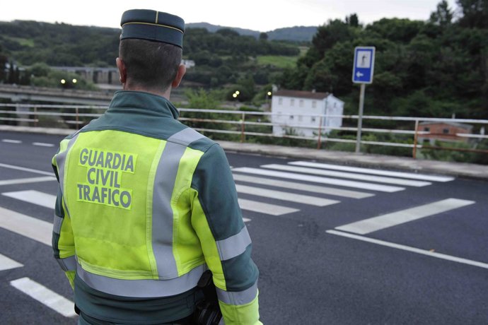 Imagen de un guardia civil de Tráficoiii