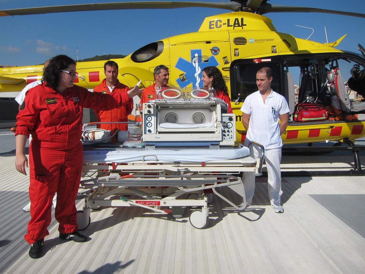 Helicóptero del Hospital de Sant Pau y el SEM para transportar a niños