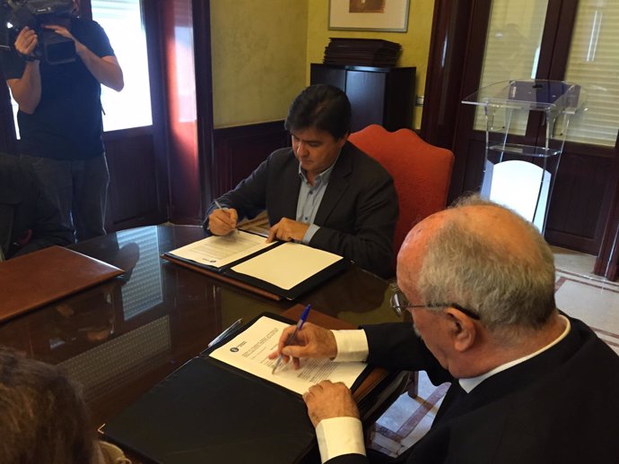 Acuerdo entre el Ayuntamiento y los Regantes de Alcolea. 