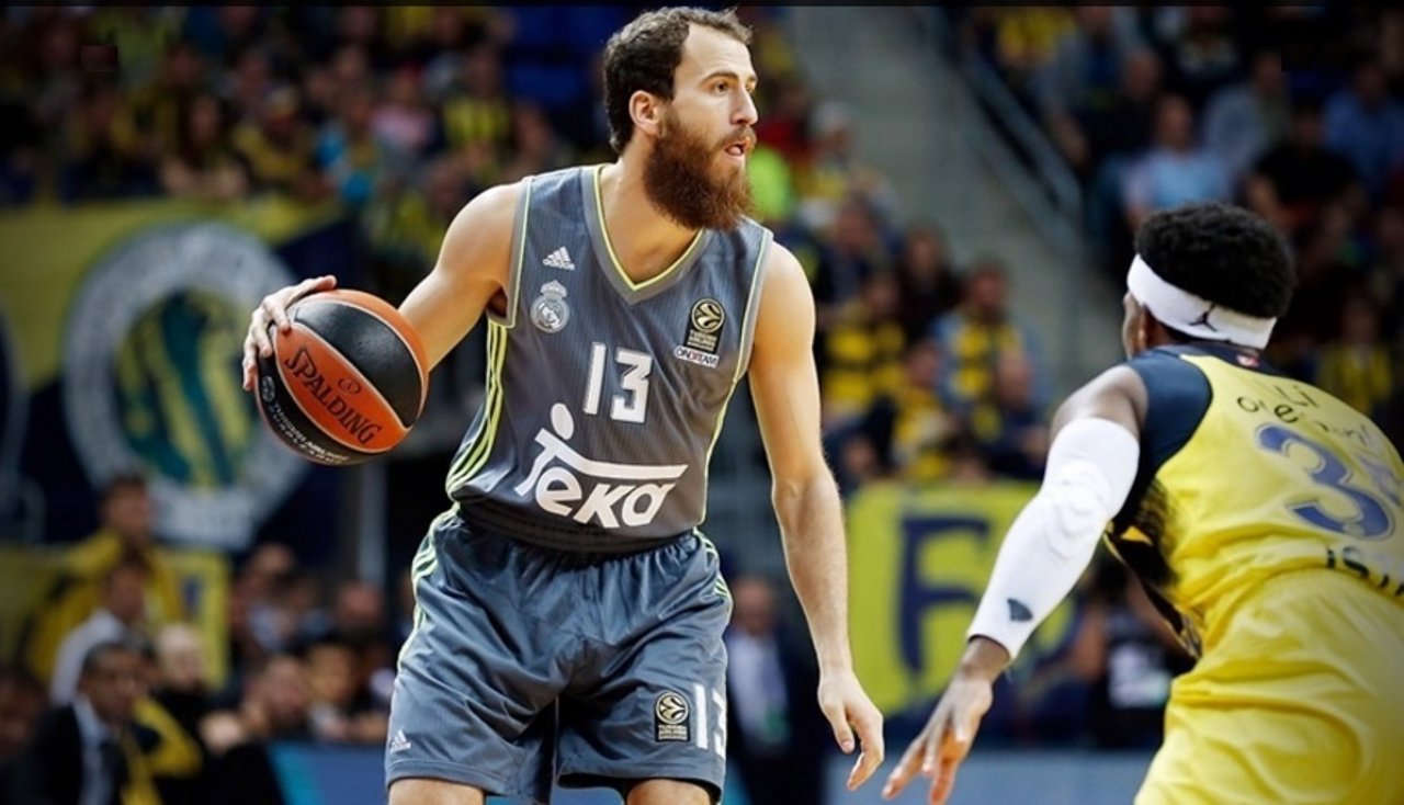 Sergio Rodríguez ante el Fenerbahçe en Euroliga