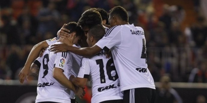 El Valencia celebra un gol en Liga