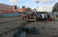 Asciende a 11 la cifra de muertos en el doble atentado contra un hotel de Mogadiscio, Somalia