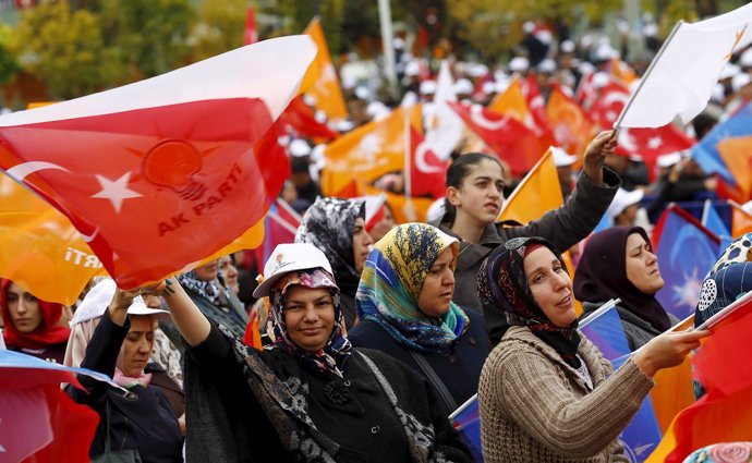 Simpatizantes del AKP en Turquía