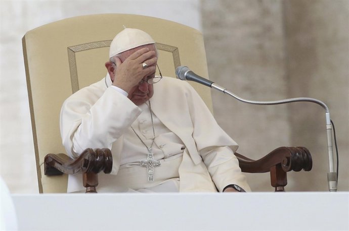El Papa Francisco en la Plaza de San Pedro en el Vaticano 