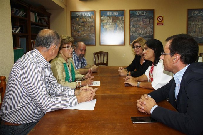 Encuentro del Grupo del PP en Ayuntamiento de Huelva con la AVV Nuevo Molino