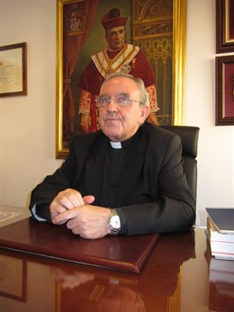 El deán presidente del Cabildo, Manuel Pérez Moya