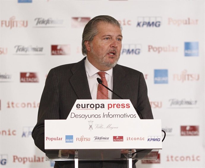 El Ministro De Educación, Cultura Y Deporte, Iñigo Méndez De Vigo